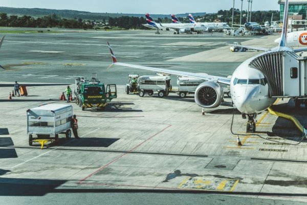 Tráfico aéreo en Latinoamérica y El Caribe sigue recuperándose: creció 7,6% en enero