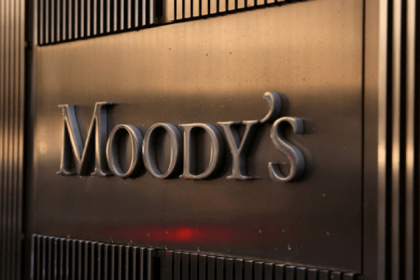 Moody's ve panorama estable para bancos de Latinoamérica, pero destaca a Argentina, Panamá y Colombia como los más impactados en 2024