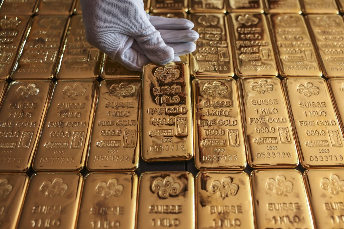 <p>Imparable: precio del oro alcanza un nuevo récord a medida que suben las tensiones en Medio Oriente</p>