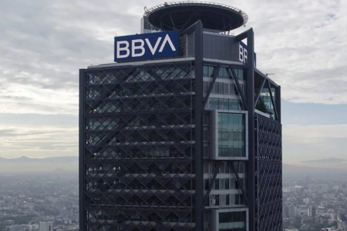 <p>BBVA prepara oferta de fusión con banco Sabadell en una de las mayores jugadas de la banca europea en años</p>