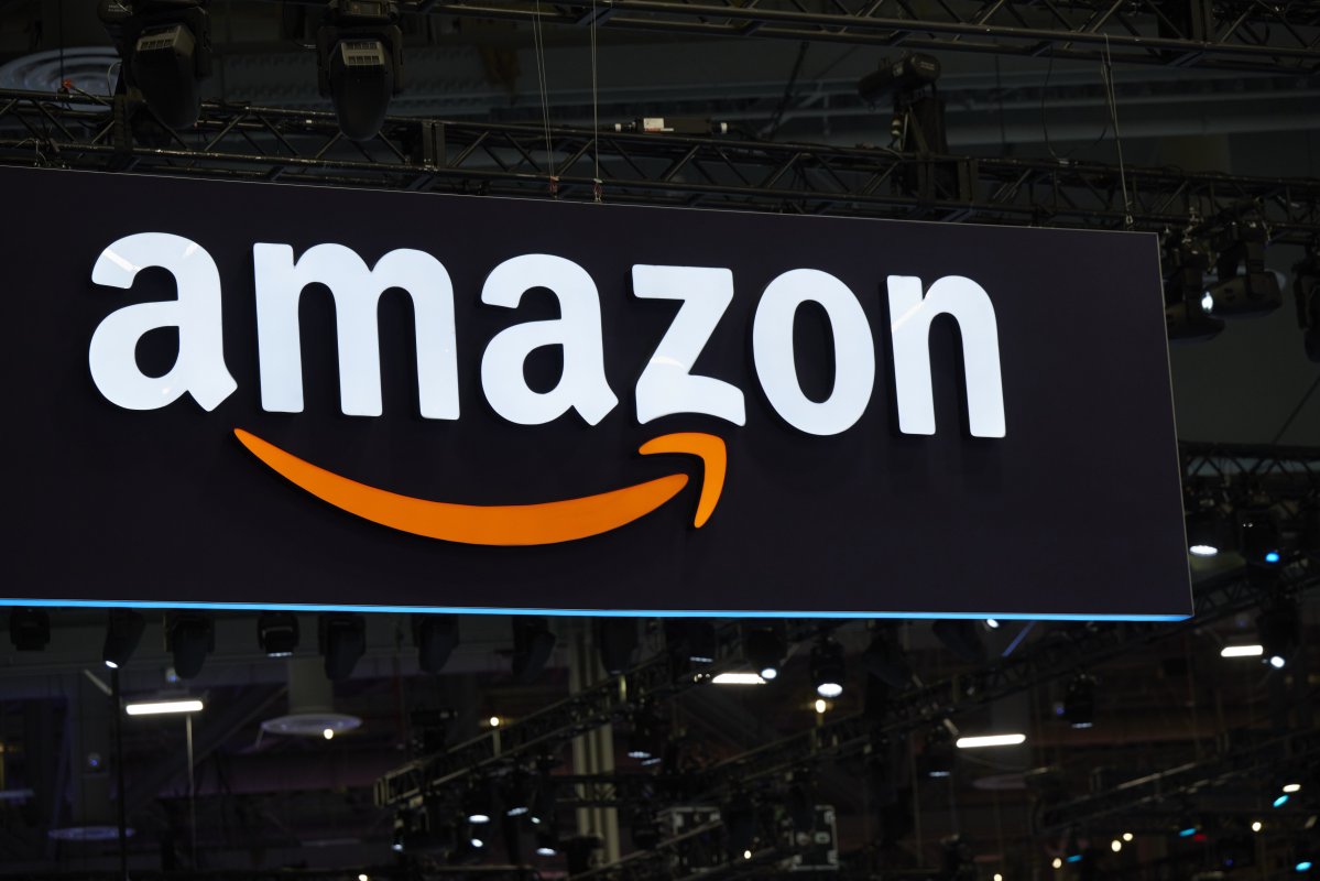 <p>Amazon reporta fuerte alza en ventas de su unidad estrella de servicios en la nube, pero proyecciones quedan bajo lo esperado</p>