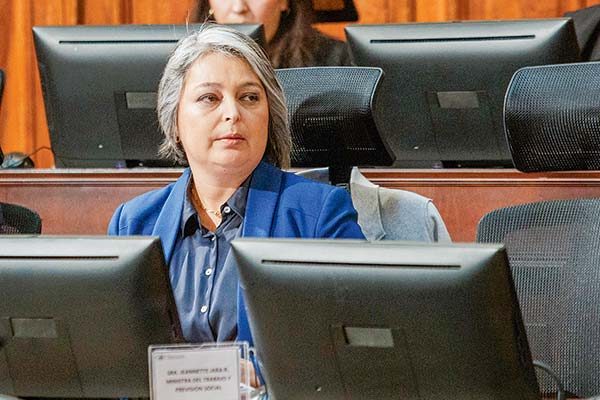 La ministra del Trabajo y Previsión Social, Jeannette Jara, abordó avances del debate por la reforma previsional. Foto: Agencia Uno
