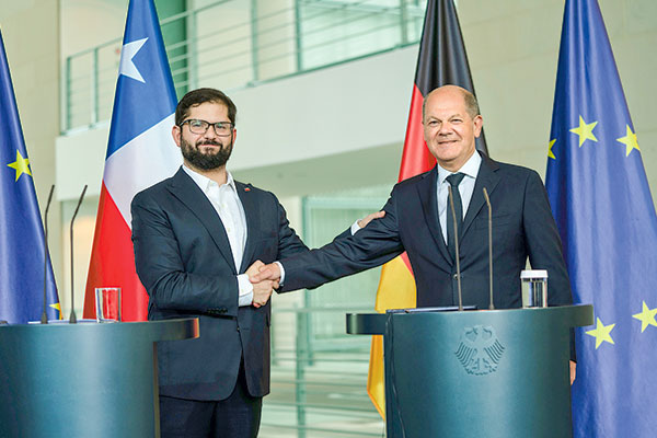 Una declaración conjunta realizaron el Presidente Boric y el canciller alemán Olaf Scholz.