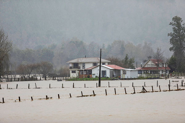 El frente de mal tiempo está afectando a la zona centro-sur del país. Foto: Reuters