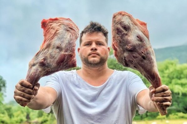 Influencer parrillero Chilean Butcher abre bar de carnes en Nueva Costanera