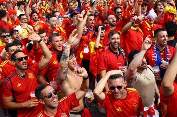 Este domingo la selección española (en la foto) disputa con la selección de Inglaterra la final de la Eurocopa / FOTO REUTERS