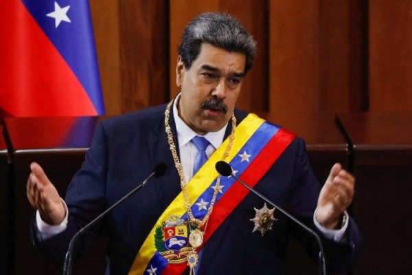 <p>Maduro asegura que venezolanos opositores fueron entrenados en Chile y Perú para desestabilizar el país</p>