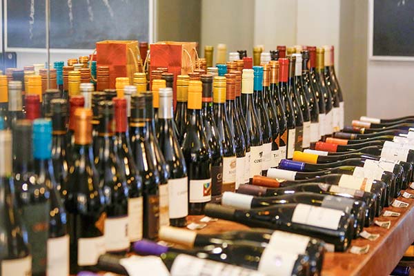 Exportación de vino embotellado cierra el semestre con alzas en volumen y valor, y principales destinos presentan un "buen comportamiento"