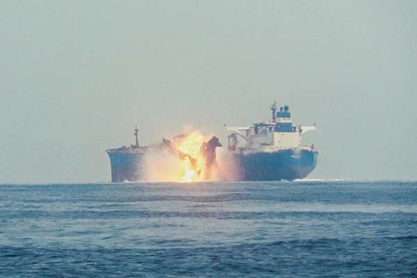 La semana pasada los hutíes de Yemen, apoyados por Irán, se atribuyeron un ataque en el Mar Rojo, otro escenario del conflicto en Medio Oriente. Fotos: Reuters