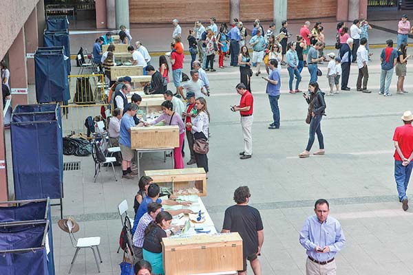 ¿Quiénes son los indecisos de cara a las elecciones municipales? Las respuestas que arrojó la CEP