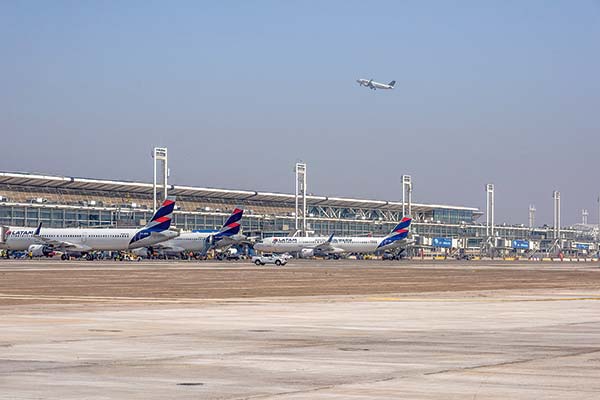 <p>Latam Airlines transportó a más de 6,7 millones de pasajeros durante septiembre, un alza de 8%</p>