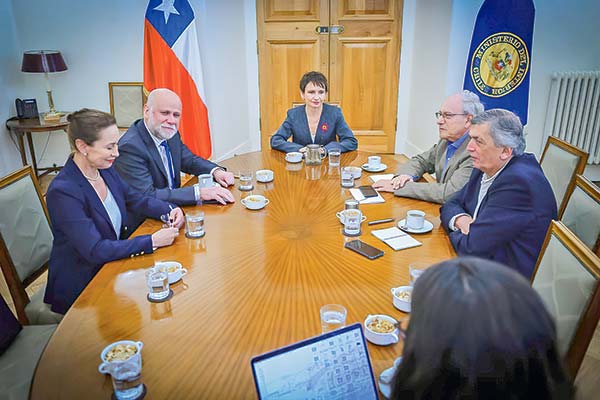 En el comité ampliado se conversaron las lecciones de cómo se enfrentó el caso. Foto: Segpres