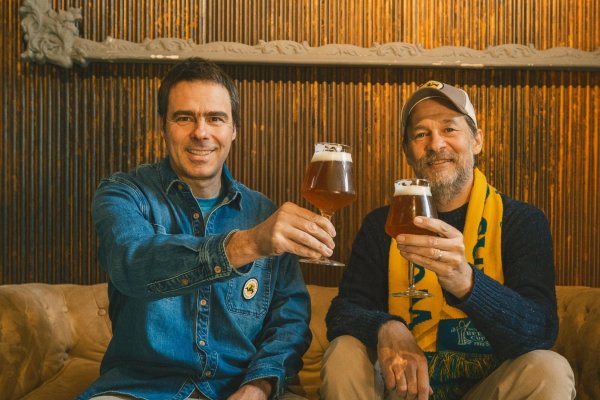 José Tomás Infante (Gerente General) y Asbjorn Gerlach (Brewmaster), socios fundadores de Cervecería Kross.