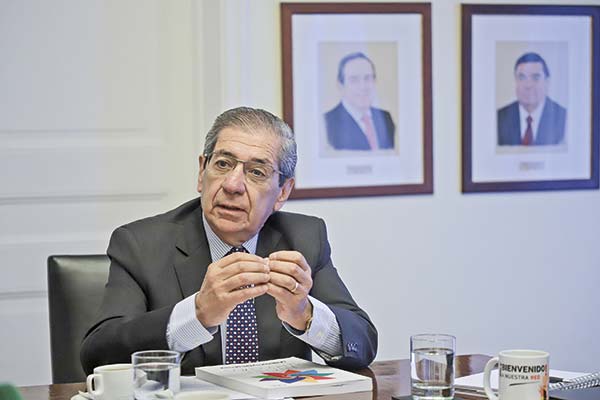 Fernando Alvear, gerente general de la CPC, dejará su rol tras 14 años en la entidad. Foto: Rodolfo Jara