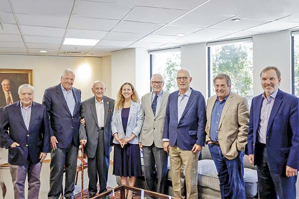 Rosario Navarro, presidenta de la Sofofa, junto a sus antecesores en el cargo.