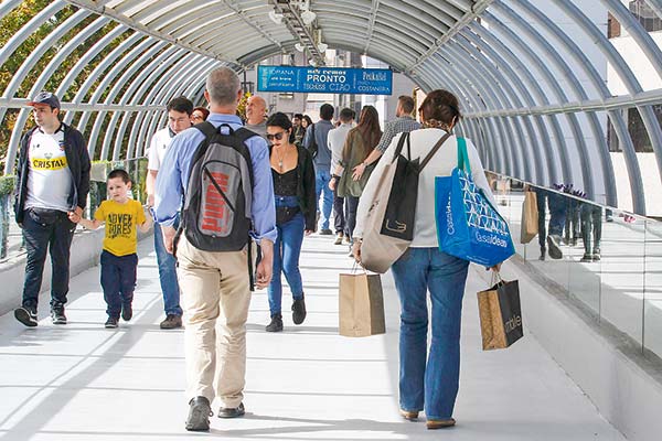 Banco Central advierte que el consumo se ha debilitado más de lo esperado en los últimos trimestres