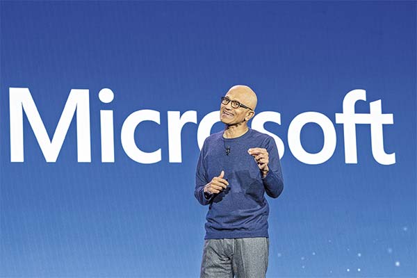 El acaparamiento de chips de Microsoft, bajo el liderazgo de Satya Nadella, le ha dado una ventaja en la carrera por desarrollar la próxima generación de sistemas de inteligencia artificial. Foto: Bloomberg