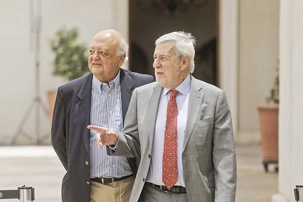 El canciller Van Klaveren junto al embajador de Chile en Argentina, José Antonio Viera-Gallo. Foto: Agencia Uno