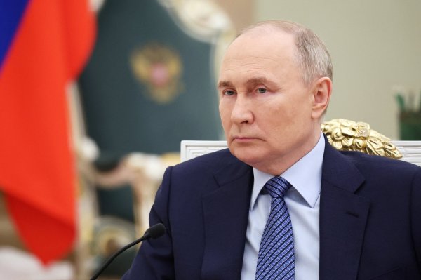 Vladimir Putin se disculpa con Azerbaiyán por accidente aéreo en Kazajistán