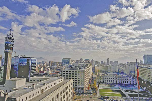 Chile acude al mercado internacional de deuda para financiarse con bonos sociales en euros