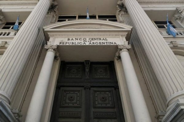 <p>Riesgo país de Argentina sorprende al alza mientras el mercado espera decisión sobre la tasa de interés</p>