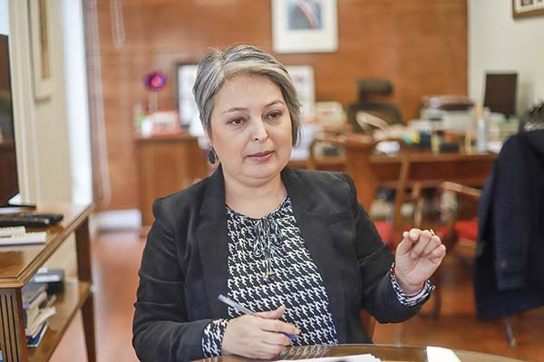 <p>Ministra Jara asegura que “tenemos un compromiso por ingresar el inversor (de pensiones) estatal”</p>