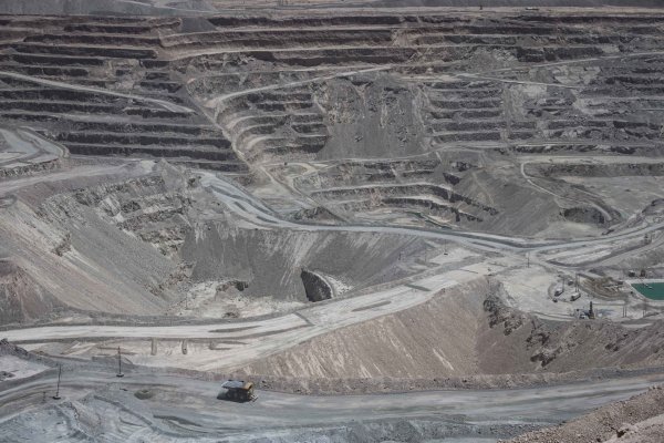 <p>Barrick Gold estaría buscando vender su participación del 50% en mina chilena Zaldívar</p>