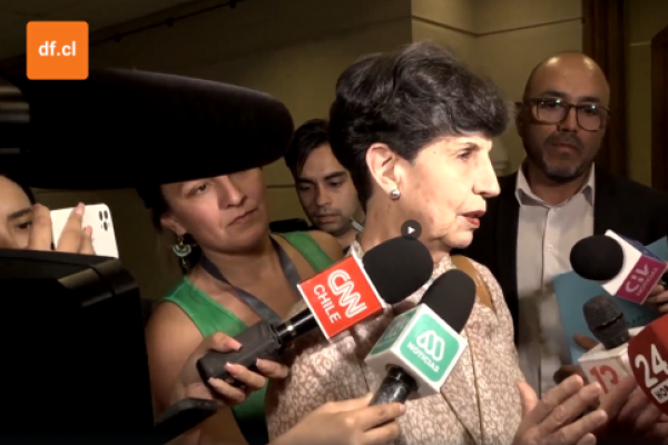 <p>Ahora en DF | Senadora Allende tras citación de Fiscalía por fallida compra de casa de expresidente: "Pude haberme equivocado"</p>