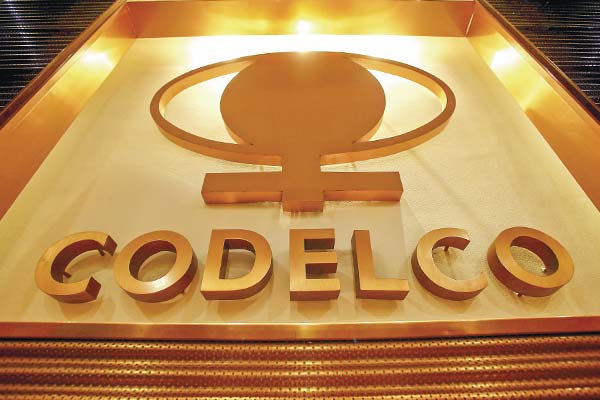 <p>Codelco tras amenaza de Trump de aranceles al cobre: "Seguiremos atentos la evolución de las declaraciones del Presidente de EEUU"</p>