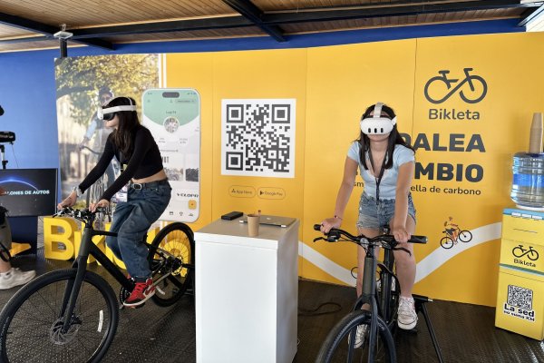 <p>La startup Bikleta presentó su aplicación en una de las ferias del Congreso Futuro 2025.</p>