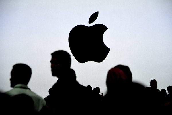 <p>Apple supera las estimaciones de resultados pese a débil desempeño del iPhone y las ventas en China</p>