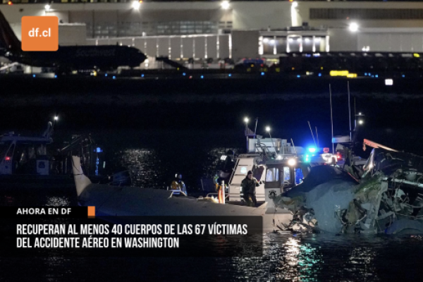 <p>Ahora en DF | Recuperan al menos 40 cuerpos de las 67 víctimas del accidente aéreo en Washington</p>