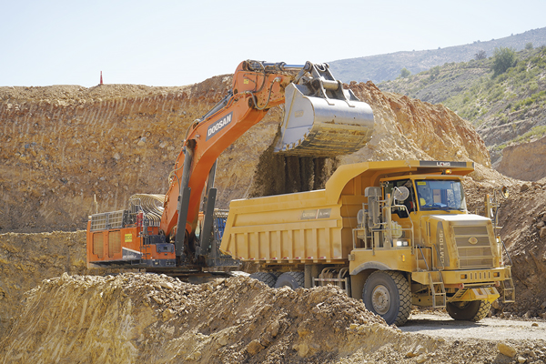 <p>Producción de cobre de Anglo American en Chile supera pronósticos, pero cierra 2024 con caída de 8%</p>