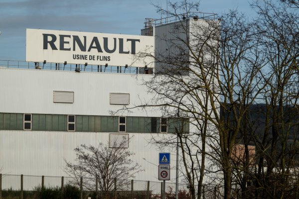 <p>Renault retoma negociaciones con Foxconn por venta de su participación en Nissan tras fracaso de megafusión</p>