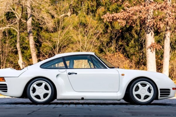 <p>Bloomberg: Porsche 959 Sport de 1988</p>