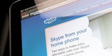 <p>Skype baja las cortinas en mayo: no pudo reinventarse en un mercado dominado por las plataformas de videollamadas</p>