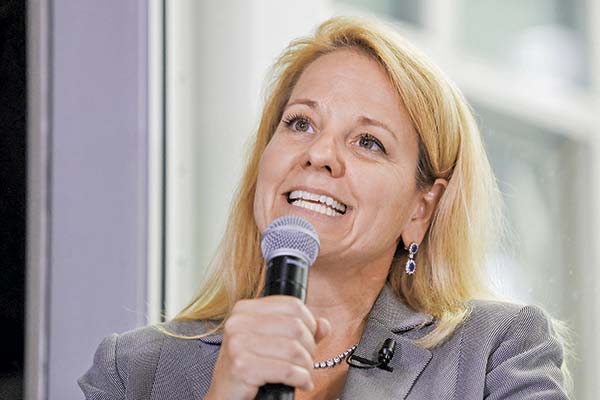 Gwynne Shotwell, la mujer que está haciendo realidad el viaje a la luna de SpaceX