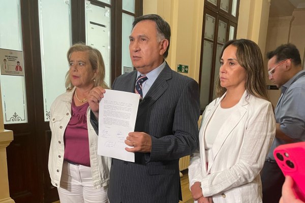 <p>Oposición exige a Boric que como un “imperativo moral” responda el cuestionario sobre el caso Monsalve</p>