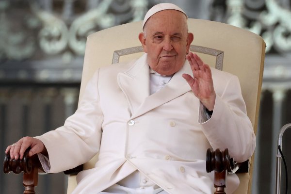 <p>Estado de salud del Papa Francisco vuelve agravarse y Pontífice es conectado nuevamente a ventilación mecánica</p>