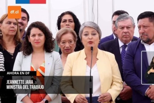 <p>Ahora en DF | Ministra Jara y allanamiento a diputada Cariola el día de su parto: “No era el único momento en que esto se podía hacer”</p>