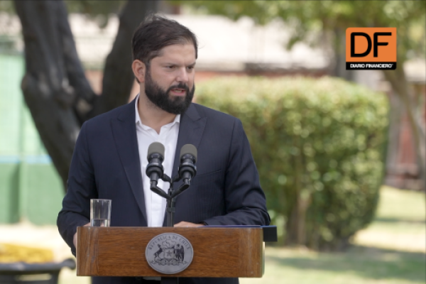 <p>Ahora en DF | Boric destaca que “no da lo mismo quién gobierna” en lanzamiento de política nacional de cuidados</p>