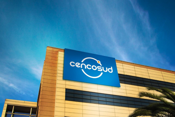 <p>Cencosud cierra el ejercicio 2024 con alza de 15,9% en sus ingresos y destaca resultados en Chile y EEUU</p>