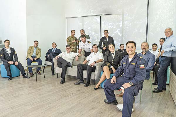 <p>El equipo del Centro de Innovación Tecnológica de la Armada de Chile.</p>