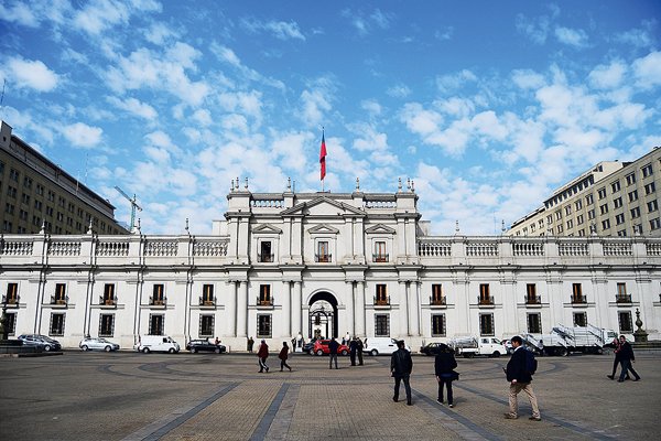 <p>Gobierno da pie atrás y suspende promulgación de la reforma de pensiones de este viernes en Pedro Aguirre Cerda</p>