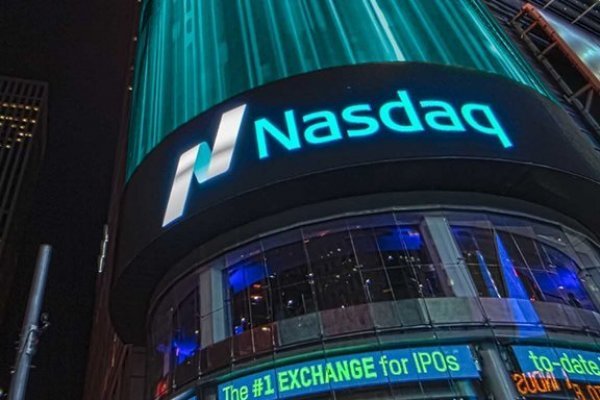 Falta de liquidez y volatilidad: las dudas de los expertos sobre el plan del Nasdaq para operar 24 horas continuas