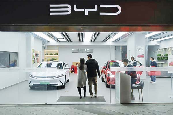 Ventas anuales de BYD superan los US$ 100.000 millones por primera vez en su historia