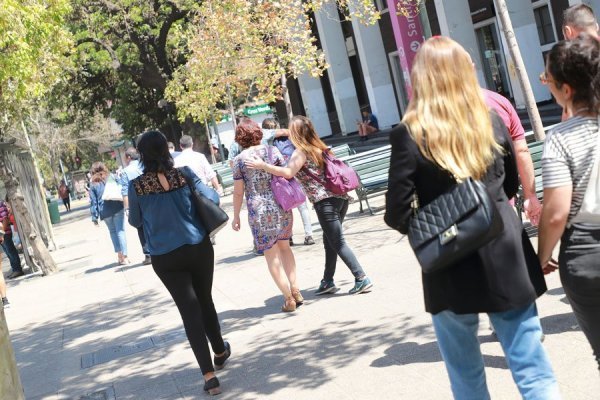 <p>¿Por qué los trabajadores cambian de empleo? Informe muestra que aumentan las renuncias por sobre los despidos</p>