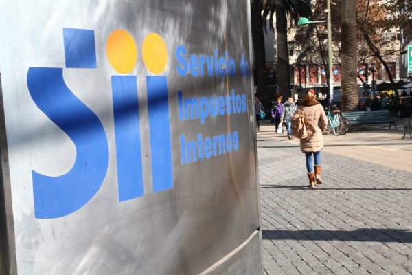 <p>El SII afina los detalles para actualizar su polémico informe que calculó la evasión de IVA y renta en Chile</p>