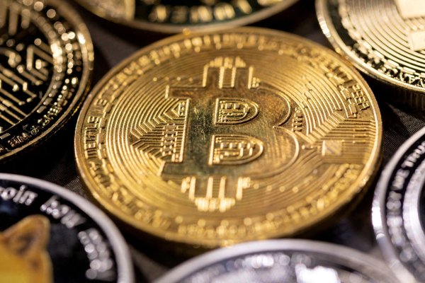 <p>Bitcoin supera los US$ 93.000 y analistas estiman que podría volver a sobrepasar los US$ 100 mil</p>