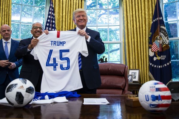 Trump comienza preparativos para su Copa Mundial de Fútbol 2026: nombra a hijo de exalcalde de Nueva York al mando de grupo de trabajo